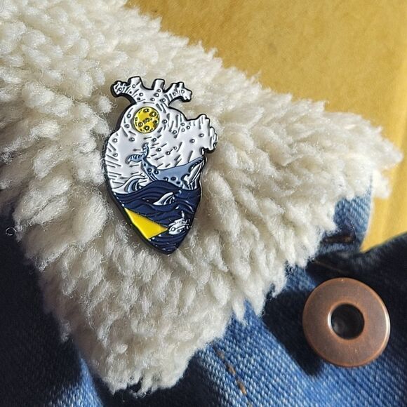 Humpback Under The Moon Enamel Pin - Picture 1 of 9